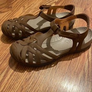 BareTraps sandals. Size 7 1/2. Like new.